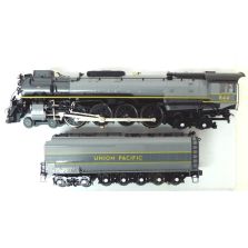 USED Lionel 2431270 Union Pacific #844 - Grey/Yellow Legacy Steam FEF-3  1